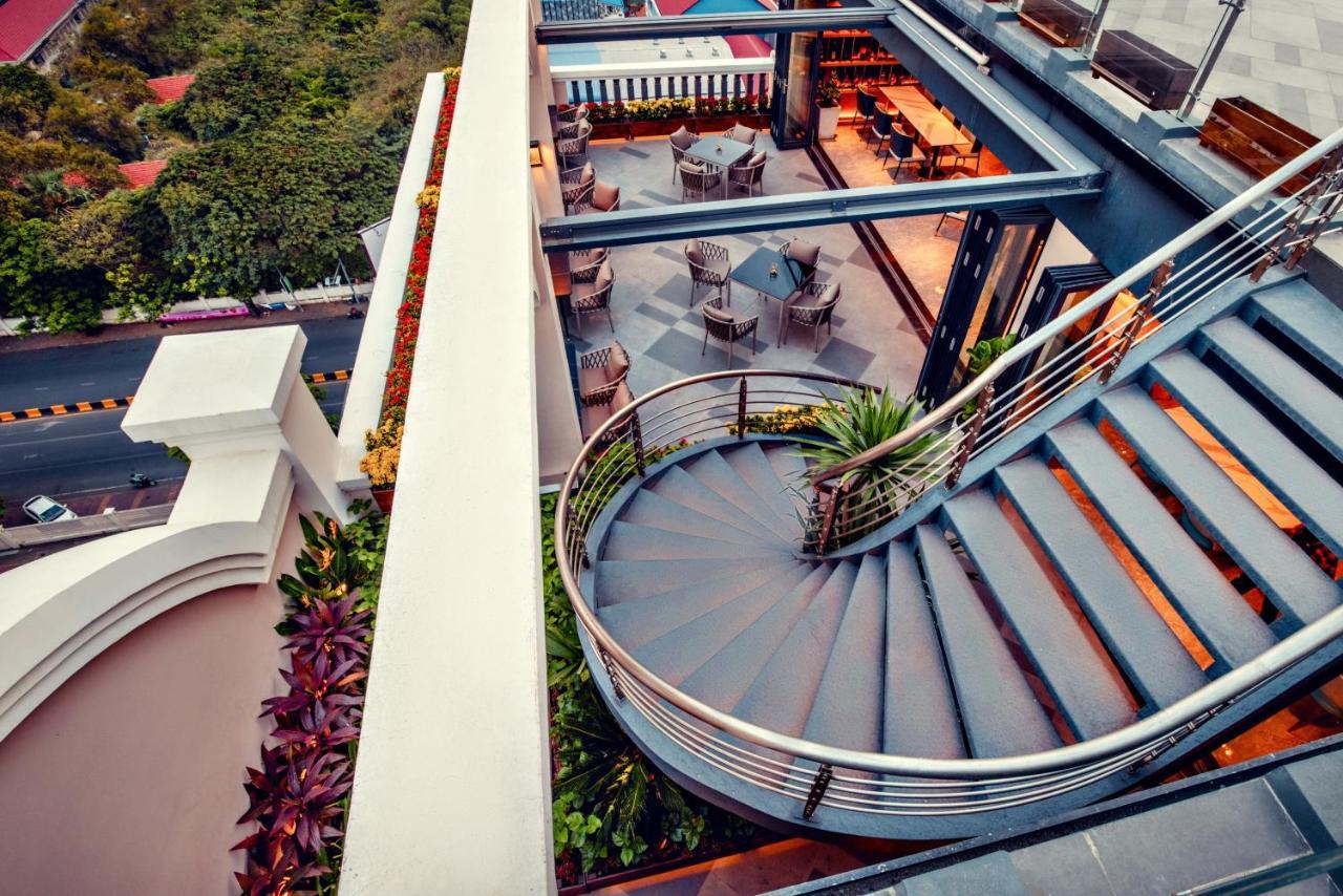 Hotel Maxx Phnom Penh Downtown By H World Exterior foto