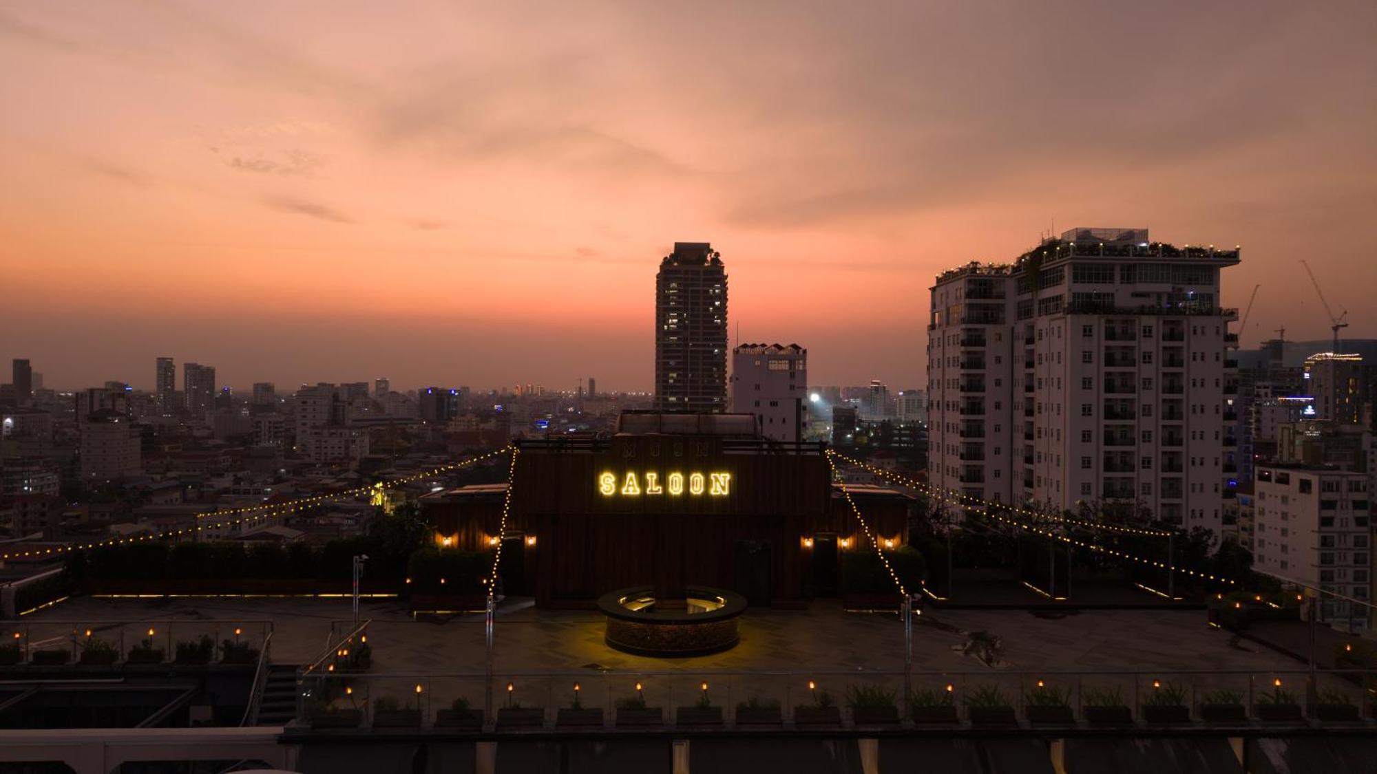 Hotel Maxx Phnom Penh Downtown By H World Exterior foto