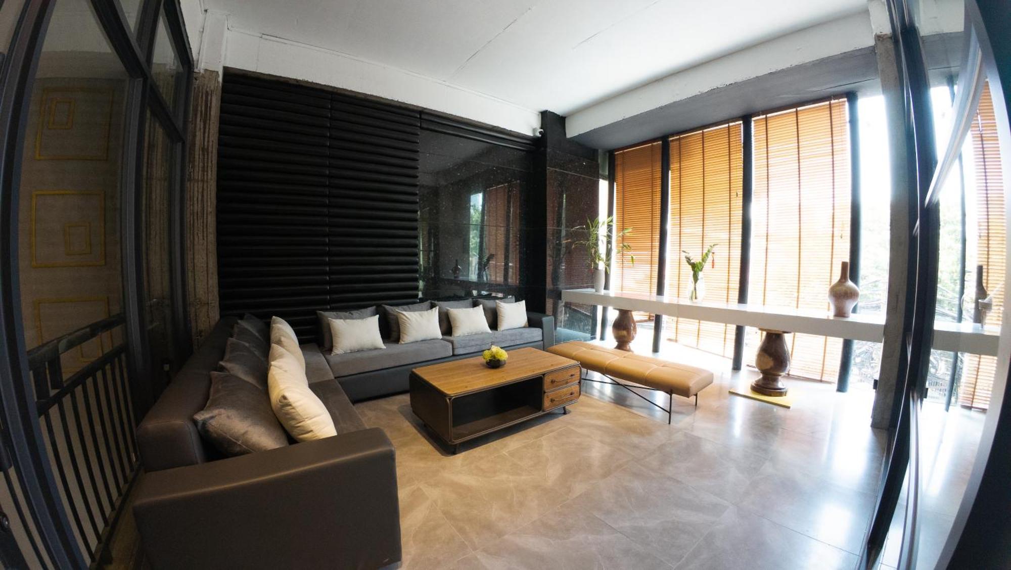 Hotel Maxx Phnom Penh Downtown By H World Exterior foto
